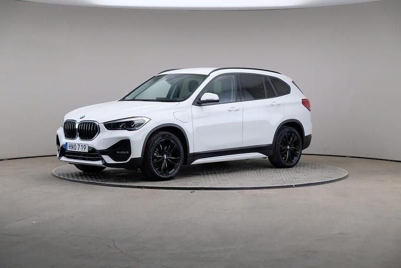 Alpinvit Begagnad 2022 BMW X1 SUV | 279 000 kr (Marknadspris) - Bild 1/4