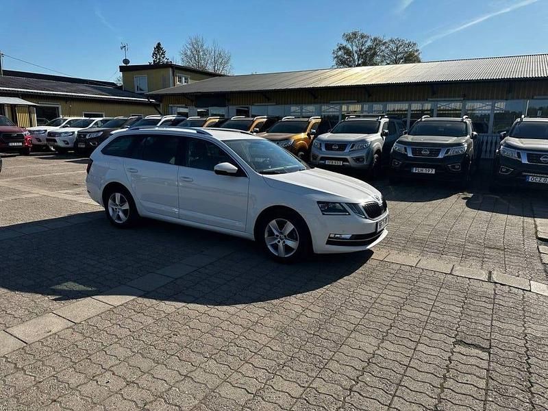 Begagnad Skoda Octavia 116 HK (85 kW) 2018 Vit Kombi