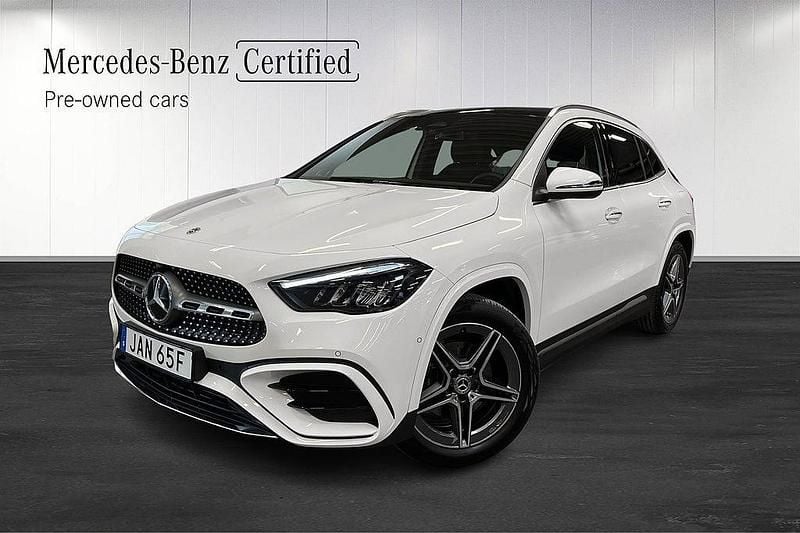 Vit Begagnad 2023 Mercedes GLA250 AMG SUV | 459 000 kr (Marknadspris) - Bild 1/4
