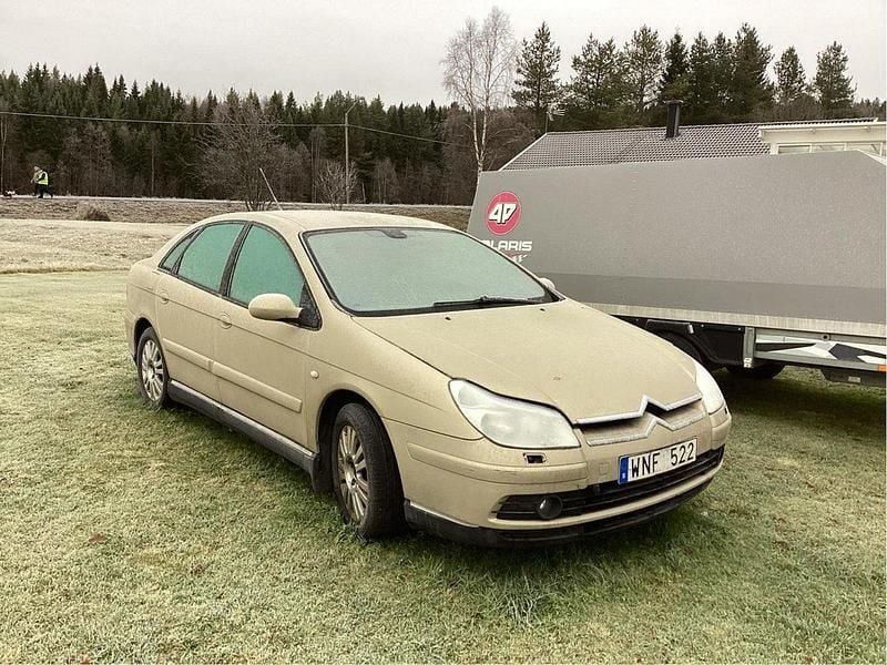 Brun Begagnad 2005 Citroën C5 Halvkombi | 5 000 kr (Superpris) - Bild 1/1