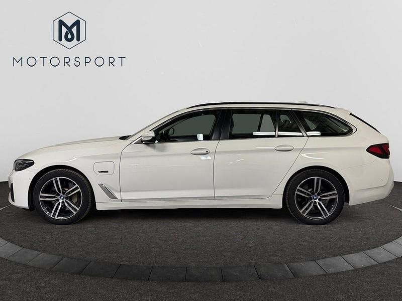 Begagnad BMW 530 292 HK (214 kW) 2022 Vit Kombi