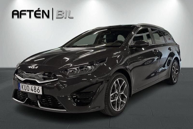 Grå Begagnad 2022 Kia Ceed 2 Kombi | 259 800 kr (Marknadspris) - Bild 1/3