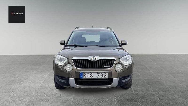 Begagnad Skoda Yeti 106 HK (77 kW) 2011 Mörkbrun (brun) SUV