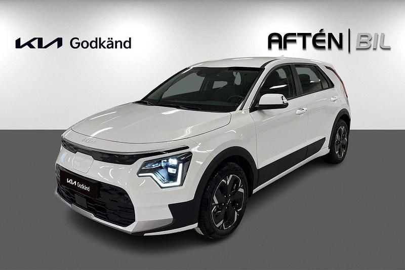 Vit Begagnad 2023 Kia e-Niro SUV | 359 900 kr (Lite dyr) - Bild 1/3