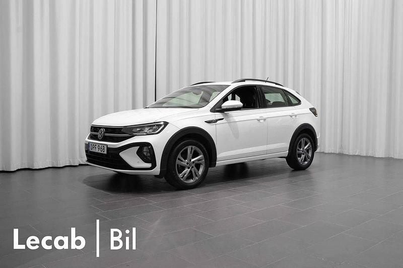 Vit (pure white) Begagnad 2022 VW Taigo R-line SUV | 219 500 kr (Marknadspris) - Bild 1/4