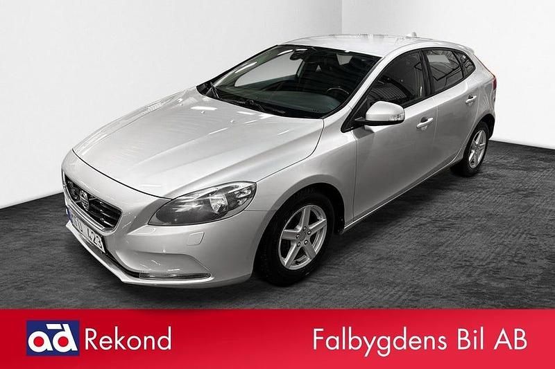 Begagnad Volvo V40 Kinetic 116 HK (85 kW) 2013 Grå Halvkombi