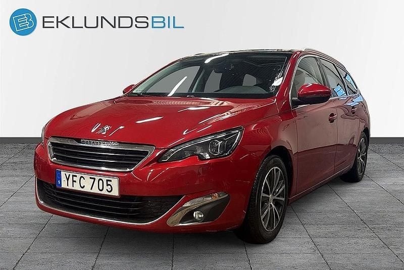 Begagnad Peugeot 308 SW Allure 131 HK (96 kW) 2016 Röd Kombi