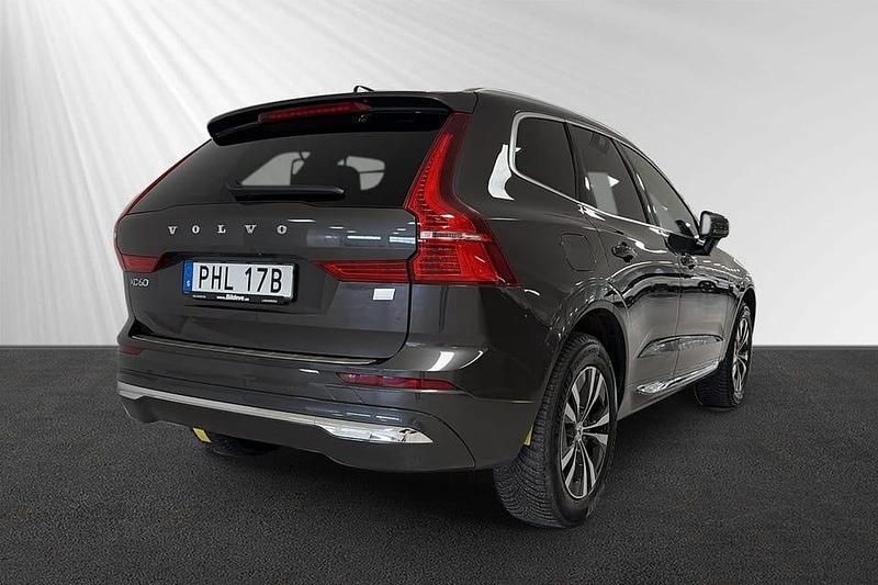 Begagnad Volvo XC60 Core 355 HK (261 kW) 2023 Grå SUV