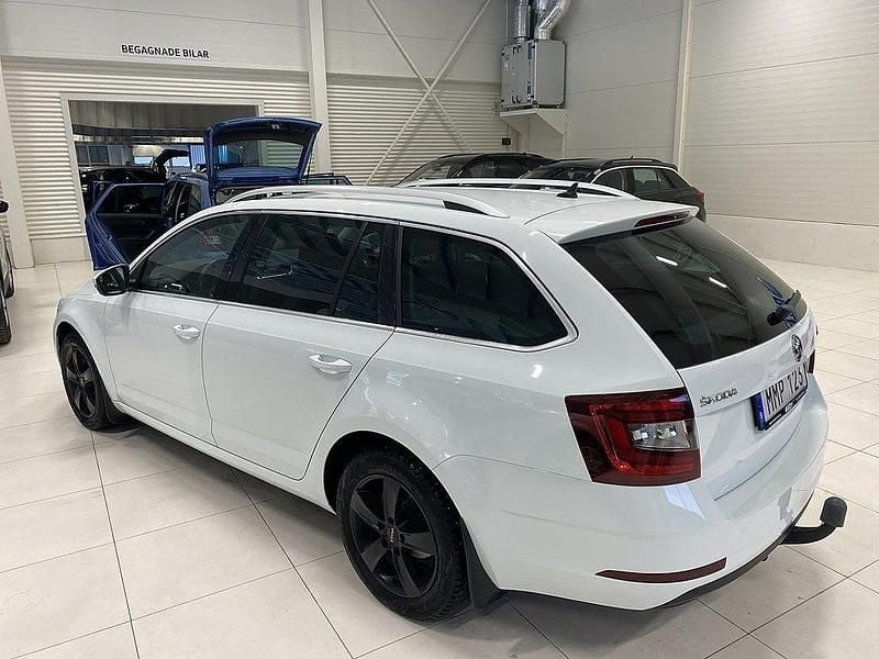 Begagnad Skoda Octavia Style 151 HK (111 kW) 2017 Vit Kombi