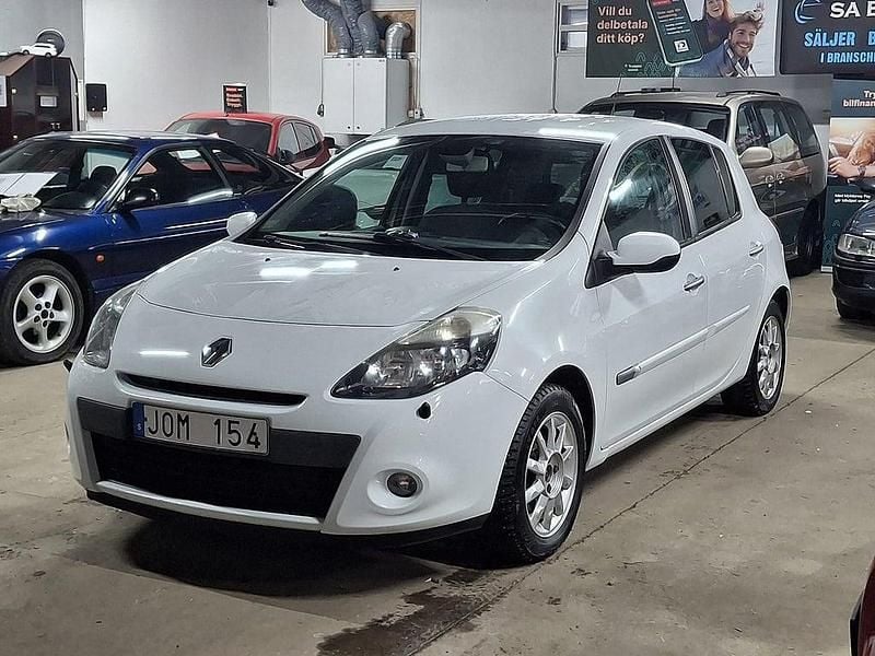 Begagnad Renault Clio R.S. 75 HK (55 kW) 2010 Vit Halvkombi