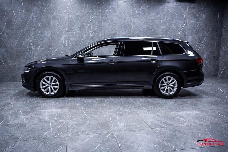 Begagnad VW Passat Edition 150 HK (110 kW) 2020 Mörkgrå Kombi