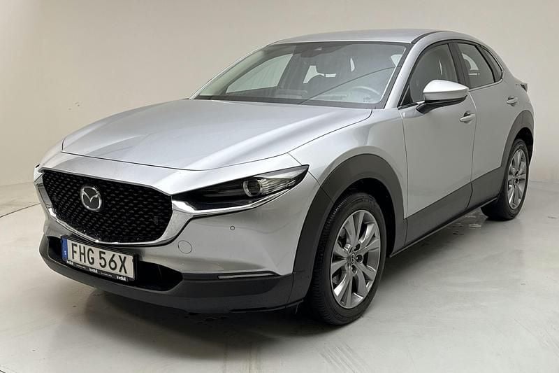 Grå Begagnad 2022 Mazda CX-30 SUV | 250 000 kr (Marknadspris) - Bild 1/4