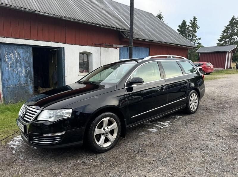 Svart Begagnad 2009 VW Passat Sportline Kombi | 37 000 kr (Marknadspris) - Bild 1/3