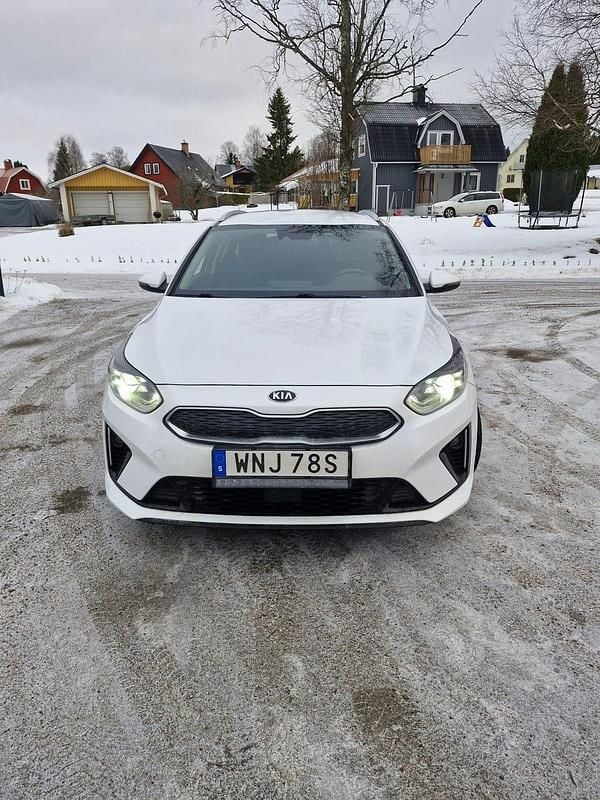 Begagnad 2021 Kia Ceed Sportswagon Kombi | 215 000 kr (Bra pris) - Bild 1/4