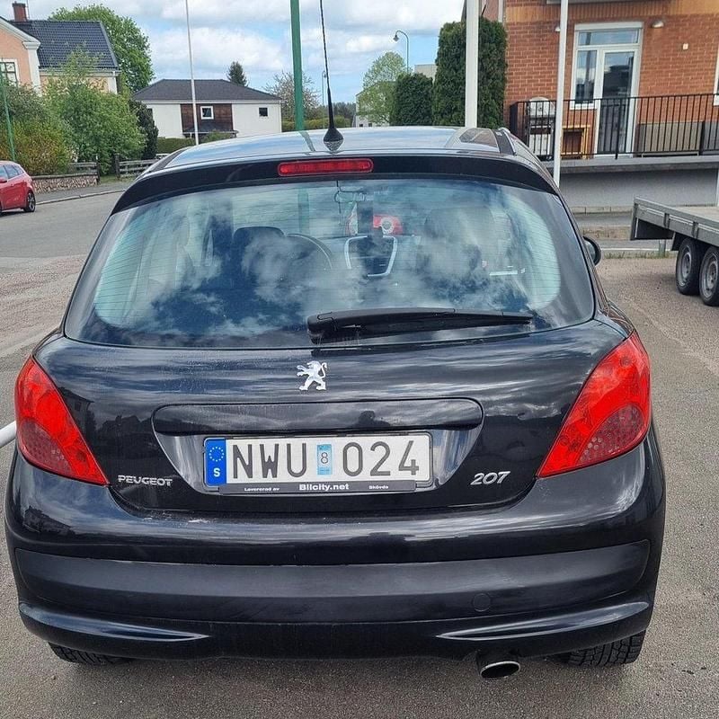 Svart Begagnad 2007 Peugeot 207 Sport Halvkombi | 21 000 kr (Bra pris) - Bild 1/2