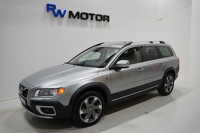 Silver Begagnad 2011 Volvo XC70 Ocean Race Kombi | 174 900 kr (Marknadspris) - Bild 1/4