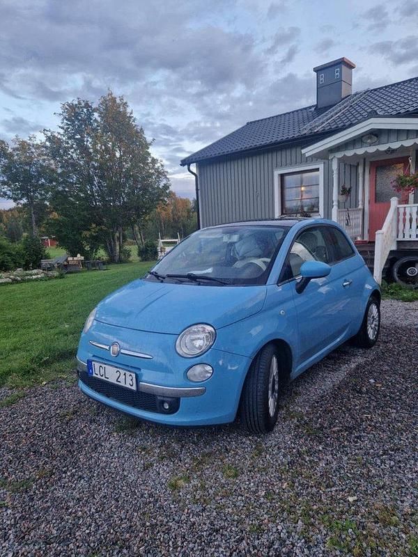 Blå Begagnad 2011 Fiat 500 Halvkombi | 55 000 kr (Marknadspris) - Bild 1/4