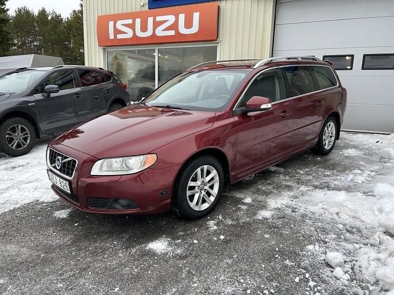 Röd Begagnad 2010 Volvo V70 Summum Kombi | 59 500 kr (Superpris) - Bild 1/1