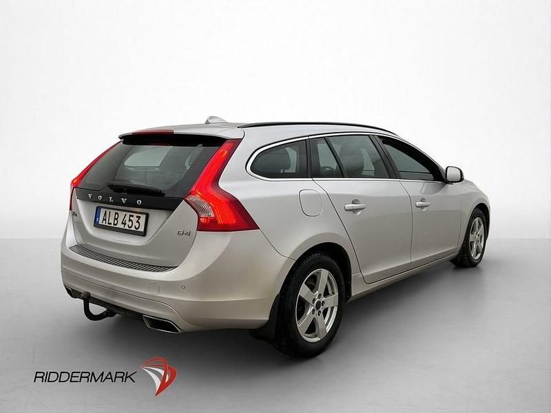 Begagnad Volvo V60 Momentum 181 HK (133 kW) 2014 Silver Kombi