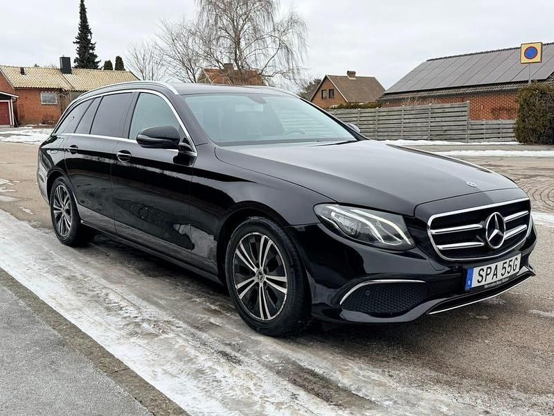 Begagnad Mercedes E220 163 HK (119 kW) 2020