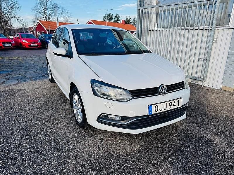 Begagnad VW Polo 90 HK (66 kW) 2016 Vit Halvkombi