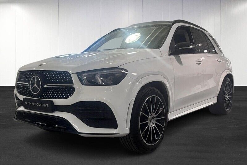 Vit (white) Begagnad 2022 Mercedes GLE350e AMG Kombi | 799 000 kr (Dyr) - Bild 1/4