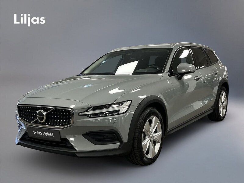 Grå Begagnad 2024 Volvo V60 CC Core Kombi | 419 000 kr (Marknadspris) - Bild 1/3