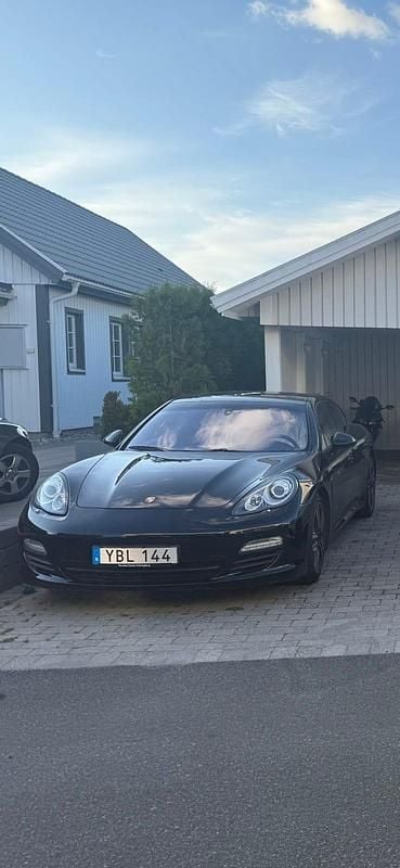 Begagnad 2012 Porsche Panamera Halvkombi | 210 000 kr - Bild 1/1
