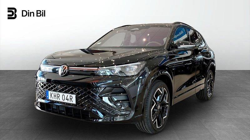 Svart Ny 2025 VW Tiguan R-line SUV | 599 900 kr (Dyr) - Bild 1/4