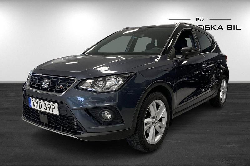 Grå Begagnad 2020 Seat Arona FR SUV | 189 900 kr (Marknadspris) - Bild 1/4