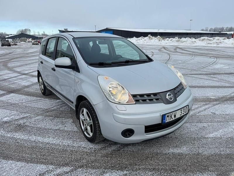 Begagnad Nissan Note 110 HK (80 kW) 2008 Halvkombi