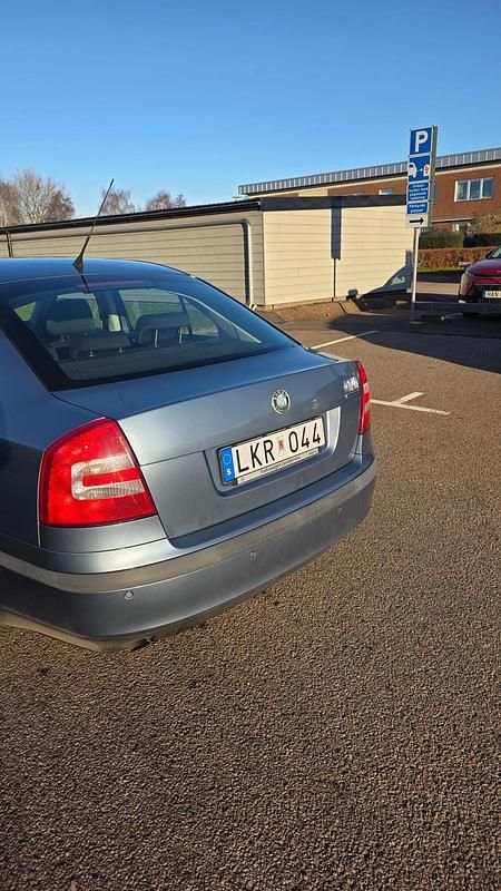 Begagnad Skoda Octavia 115 HK (84 kW) 2008 Blå metalic Halvkombi