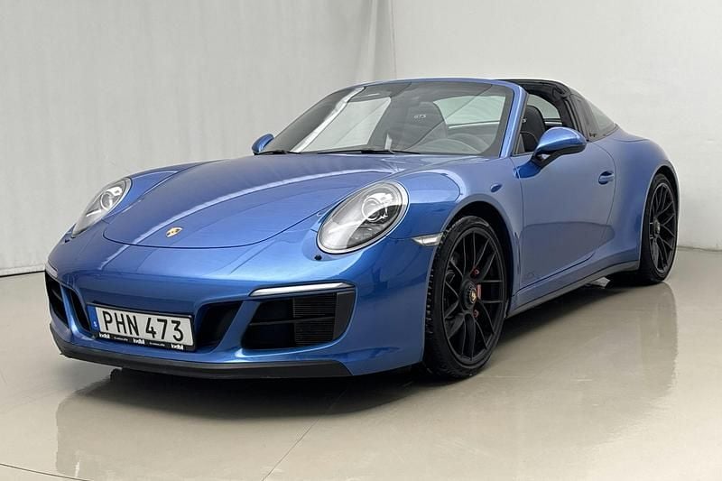 Blå Begagnad 2017 Porsche 911 Carrera GTS Sport | 1 449 000 kr - Bild 1/4