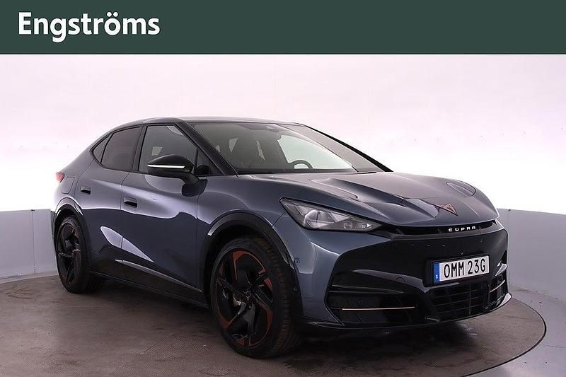 Mörkblå Begagnad 2024 Cupra Tavascan VZ3 SUV | 499 000 kr (Marknadspris) - Bild 1/4