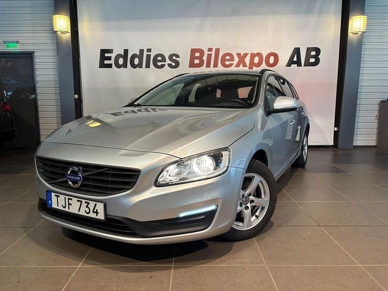 Silver Begagnad 2016 Volvo V60 Kombi | 149 900 kr (Marknadspris) - Bild 1/4