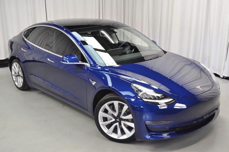 Begagnad Tesla Model 3 Long Range AWD 366 kW (498 HK) 2019 Sedan
