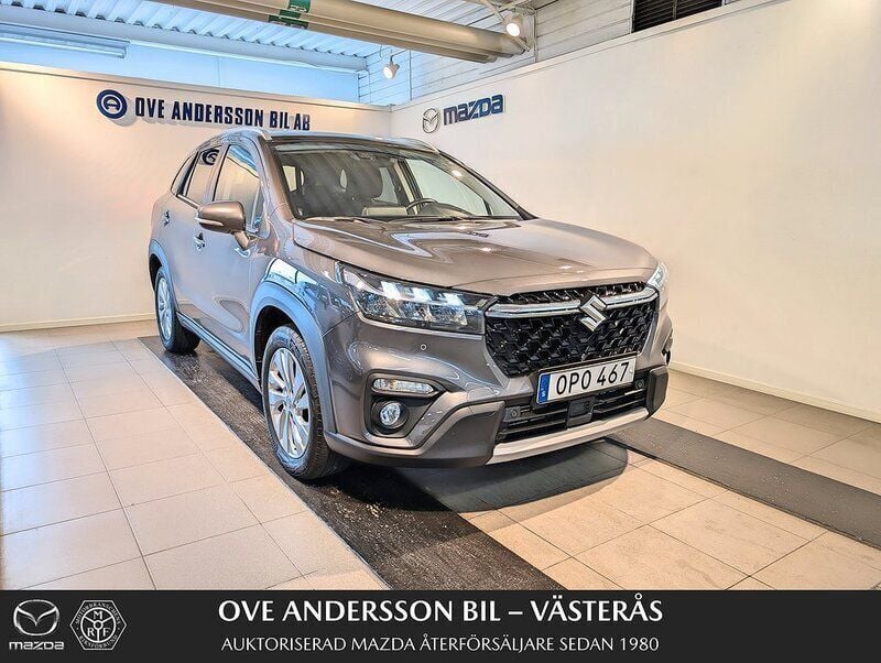 Grå Begagnad 2021 Suzuki SX4 S-Cross SUV | 219 900 kr (Bra pris) - Bild 1/4