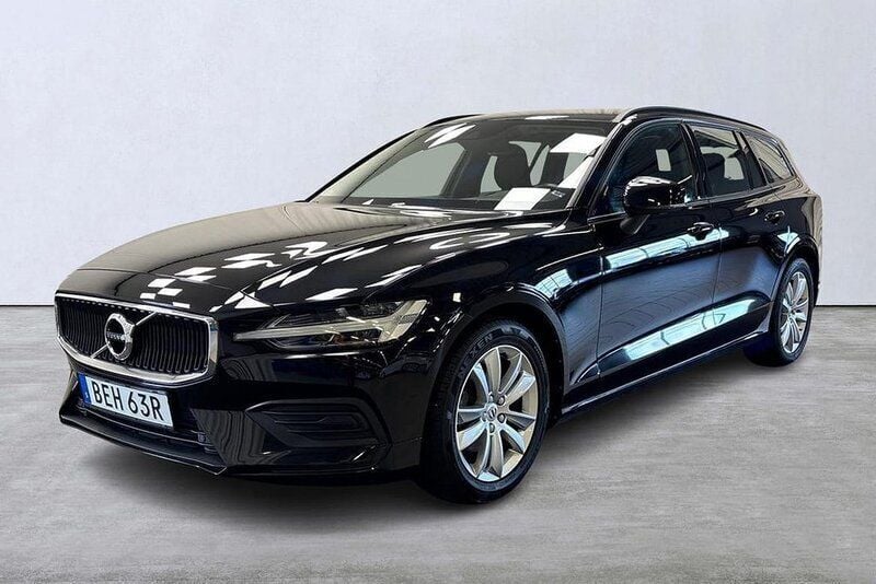 Svart Begagnad 2020 Volvo V60 Momentum Kombi | 279 000 kr (Marknadspris) - Bild 1/4