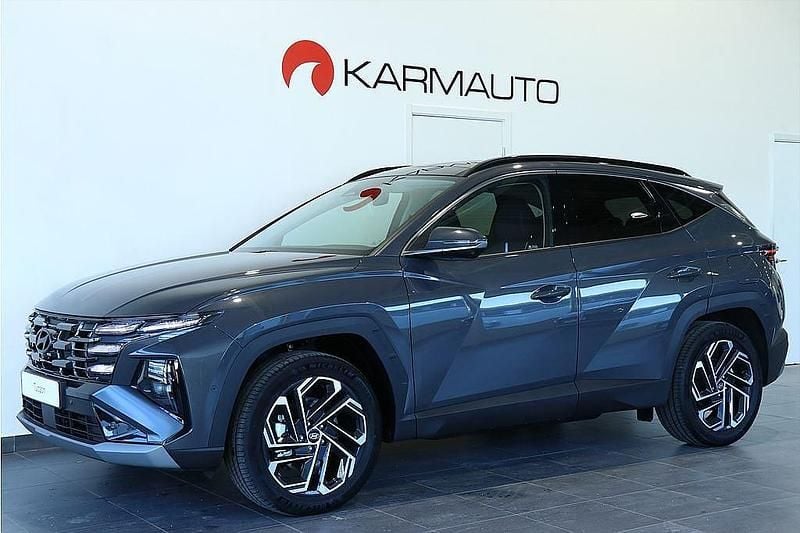 Grå Ny 2025 Hyundai Tucson SUV | 479 800 kr (Lite dyr) - Bild 1/4