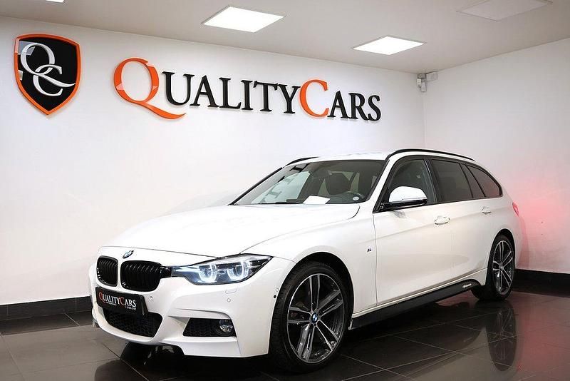 Vit Begagnad 2018 BMW 320 M Sport Kombi | 199 000 kr (Marknadspris) - Bild 1/4
