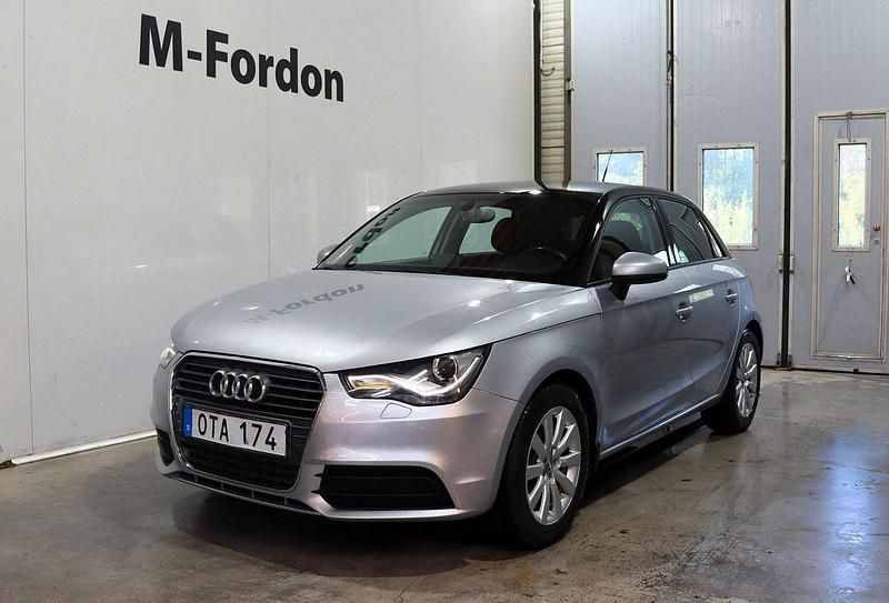 Silver Begagnad 2014 Audi A1 Sportback Proline Halvkombi | 94 900 kr (Marknadspris) - Bild 1/4