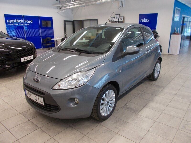 Grå Begagnad 2011 Ford Ka Titanium Halvkombi | 59 400 kr - Bild 1/4