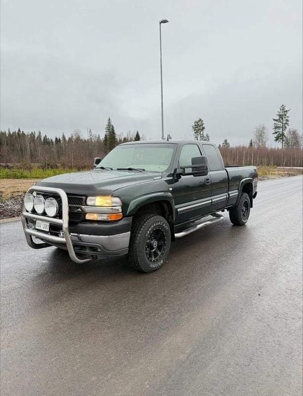 Begagnad Chevrolet Silverado 304 HK (223 kW) 2001 Sedan