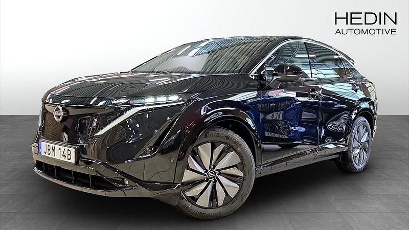 Svart (black) Begagnad 2025 Nissan Ariya Evolve SUV | 529 900 kr - Bild 1/4