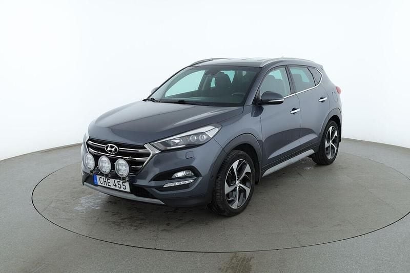 Grå Begagnad 2018 Hyundai Tucson Premium SUV | 182 000 kr (Marknadspris) - Bild 1/3