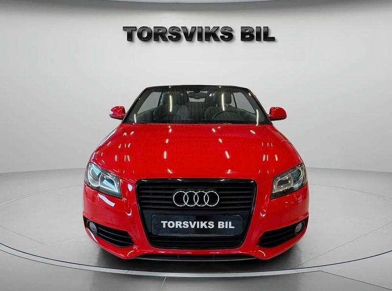Röd Begagnad 2010 Audi A3 Cabriolet Cab | 124 900 kr (Marknadspris) - Bild 1/4
