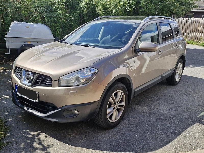 Brun Begagnad 2013 Nissan Qashqai +2 SUV | 80 000 kr (Marknadspris) - Bild 1/4