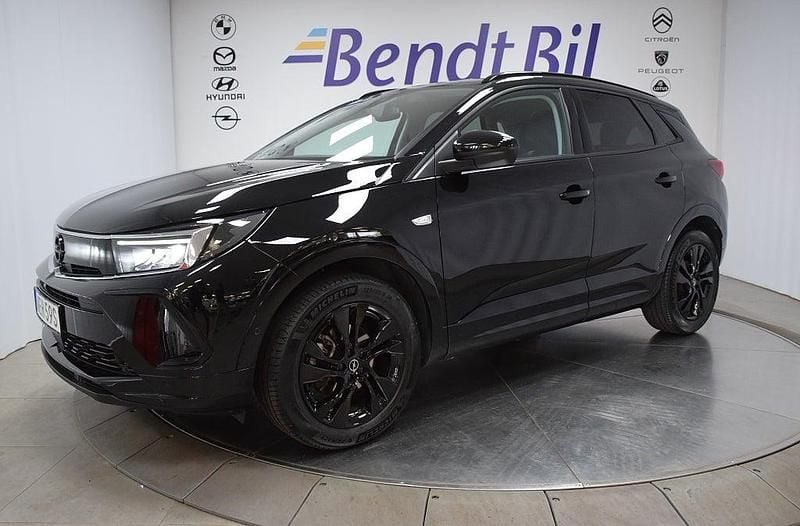 Begagnad Opel Grandland X GS Line 131 HK (96 kW) 2024 Svart SUV