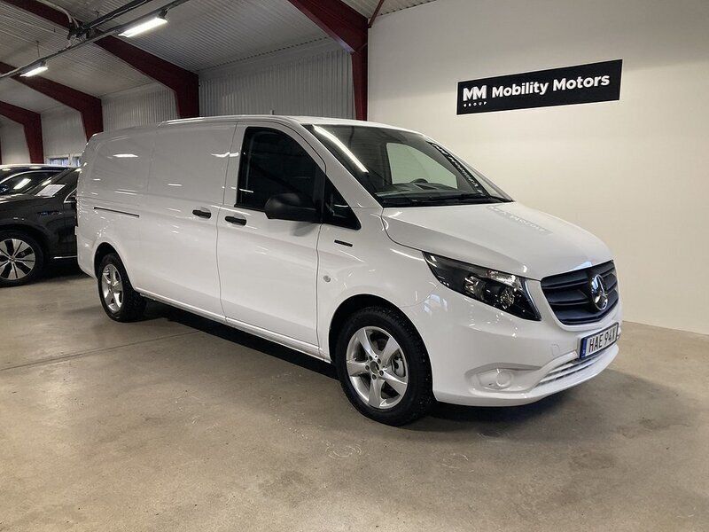 Vit (arktisk vit) Begagnad 2023 Mercedes e-Vito Minibuss | 511 250 kr - Bild 1/4