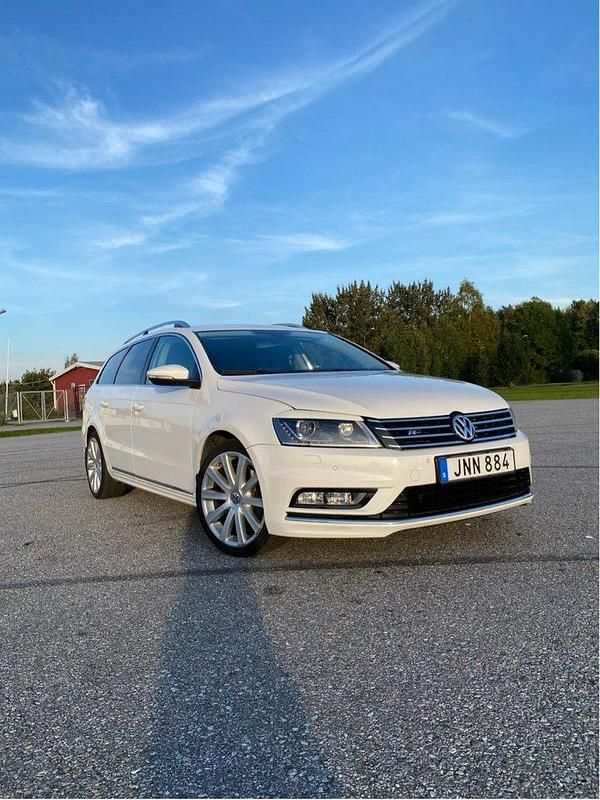 Vit Begagnad 2014 VW Passat GT Kombi | 105 000 kr (Marknadspris) - Bild 1/4